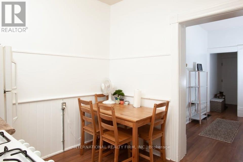 226 Richmond St in London, ON - Building Photo