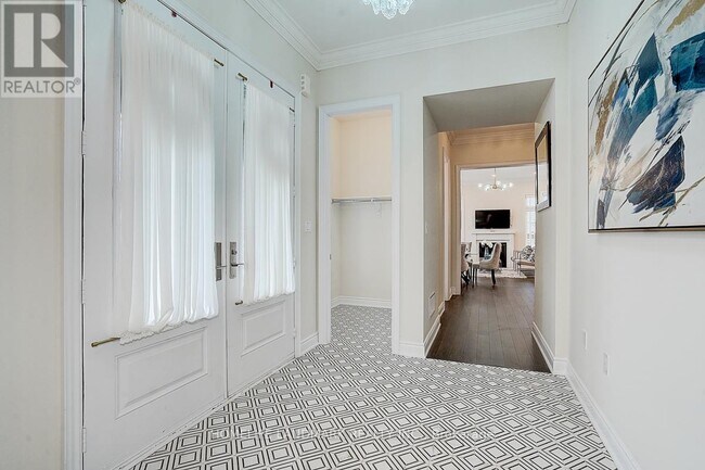 1301 Felicity Gdns in Oakville, ON - Building Photo - Building Photo