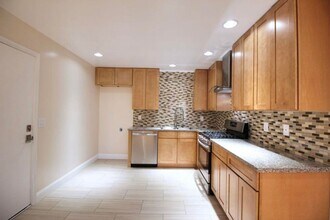 5317-5319 President Ave in North Highlands, CA - Building Photo - Building Photo