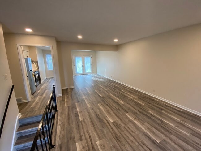 10713 Browne St in Omaha, NE - Foto de edificio - Building Photo