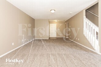 1820 Long Lake Dr in Greenwood, IN - Building Photo - Building Photo