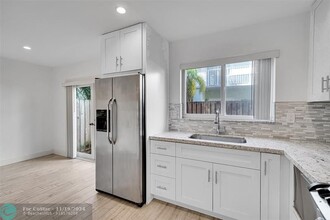 321 Oregon St in Hollywood, FL - Building Photo - Building Photo