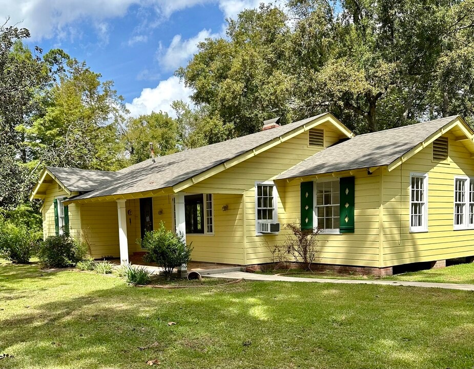 17587 Old Covington Hwy in Hammond, LA - Building Photo