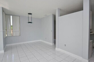 3290 N 37th Terrace in Hollywood, FL - Building Photo - Building Photo