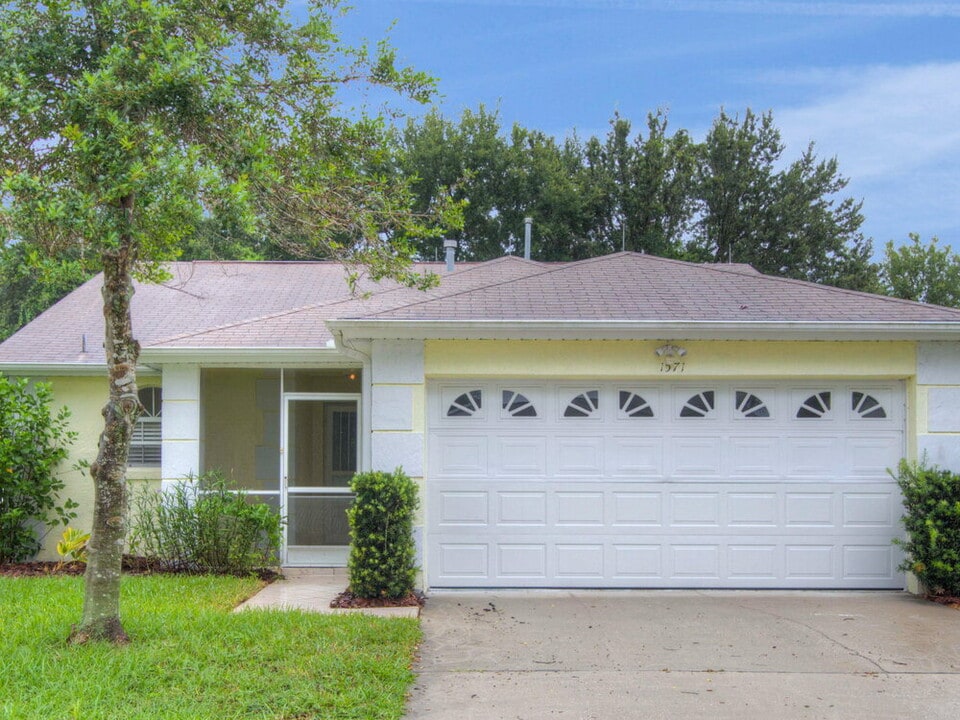 1571 Oak Hill Trail in Kissimmee, FL - Building Photo