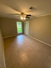 12 Dale St in Dayton, TX - Building Photo - Building Photo