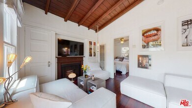 402 N Venice Blvd in Los Angeles, CA - Building Photo - Building Photo