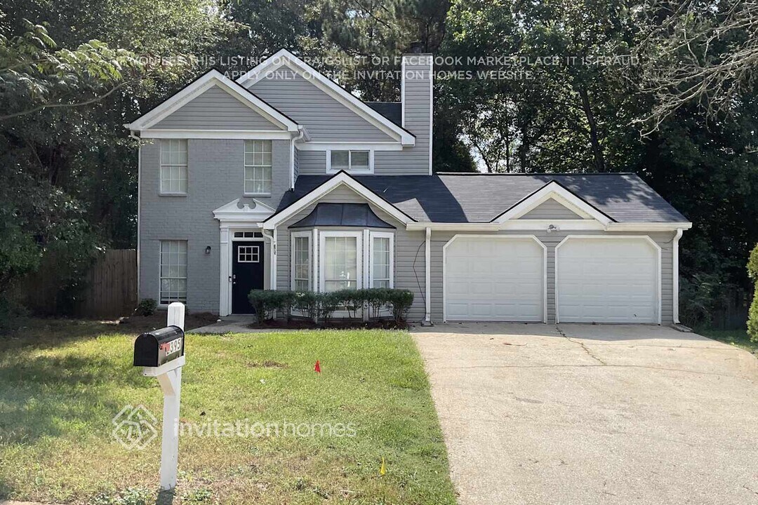 2395 Whites Ridge in Decatur, GA - Foto de edificio