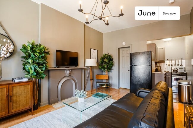 336 W 46th St, Unit 4F in New York, NY - Building Photo - Building Photo