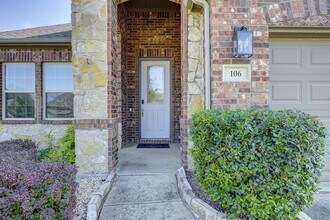 106 Martingale Trail in Little Elm, TX - Building Photo - Building Photo