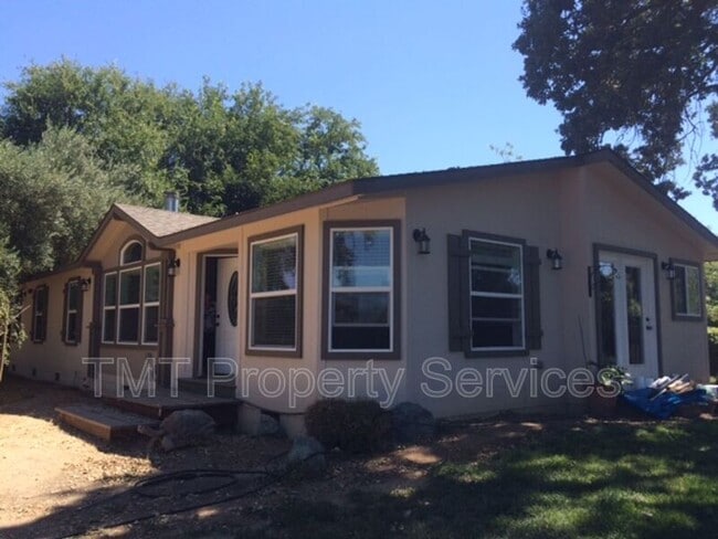 property at 1877 Templeton Rd