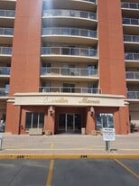 9741-9110 110 St NW in Edmonton, AB - Building Photo
