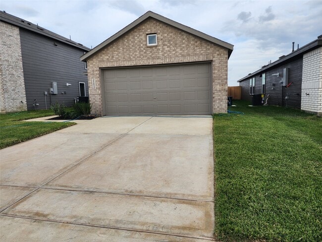 property at 21610 Cottonwood Mdws Trl