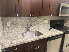 4232 Pine Drop Ln in North Fort Myers, FL - Building Photo - Building Photo