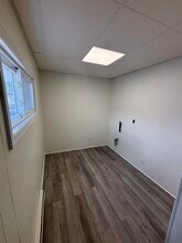 80 E 24th St in Bayonne, NJ - Building Photo - Building Photo