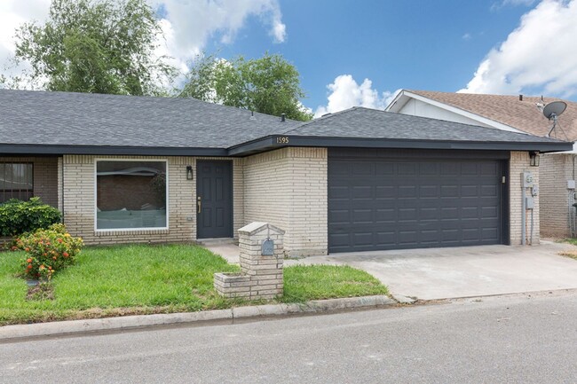 1593-1595 W Gastel Cir in Mission, TX - Building Photo - Building Photo