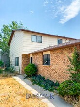 8261 Ivy Dr in Midvale, UT - Building Photo - Building Photo