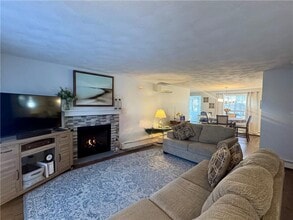 10 Parsley Ln in Narragansett, RI - Building Photo - Building Photo