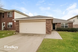 2136 Benning Way in Fort Worth, TX - Building Photo