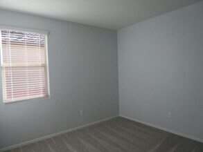 8015 S Golden Bell Dr in Tucson, AZ - Building Photo - Building Photo