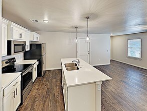 5008 Avion Ct in Oklahoma City, OK - Building Photo - Building Photo