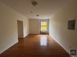 53 W 72nd St in New York, NY - Foto de edificio - Building Photo