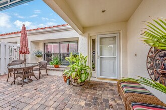 825 Reef Point Cir in Naples, FL - Building Photo - Building Photo