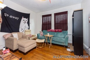 16 Ashford St in Boston, MA - Building Photo