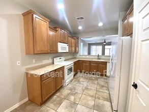 182 W Twin Peaks Pkwy in Queen Creek, AZ - Building Photo - Building Photo