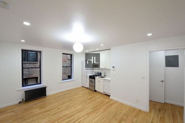 LEROY ST., Unit 1D in New York, NY - Foto de edificio - Building Photo