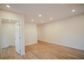 12317 Beecher St in Surrey, BC - Building Photo - Building Photo