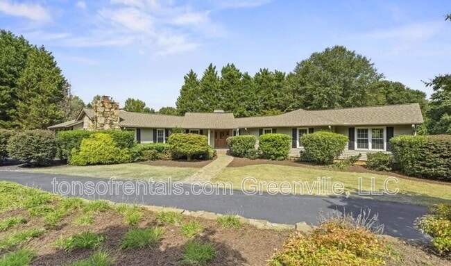 1016 Old Boiling Springs Rd in Greer, SC - Building Photo - Building Photo