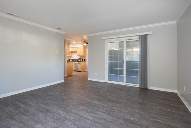 The Evergreens Apartment Homes in Anaheim, CA - Building Photo - Interior Photo