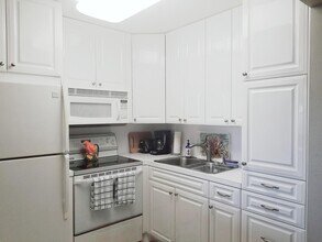 850 Horizon W in Boynton Beach, FL - Building Photo - Building Photo