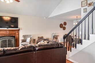 2009 W Creek Ct in Clarksville, TN - Building Photo - Building Photo