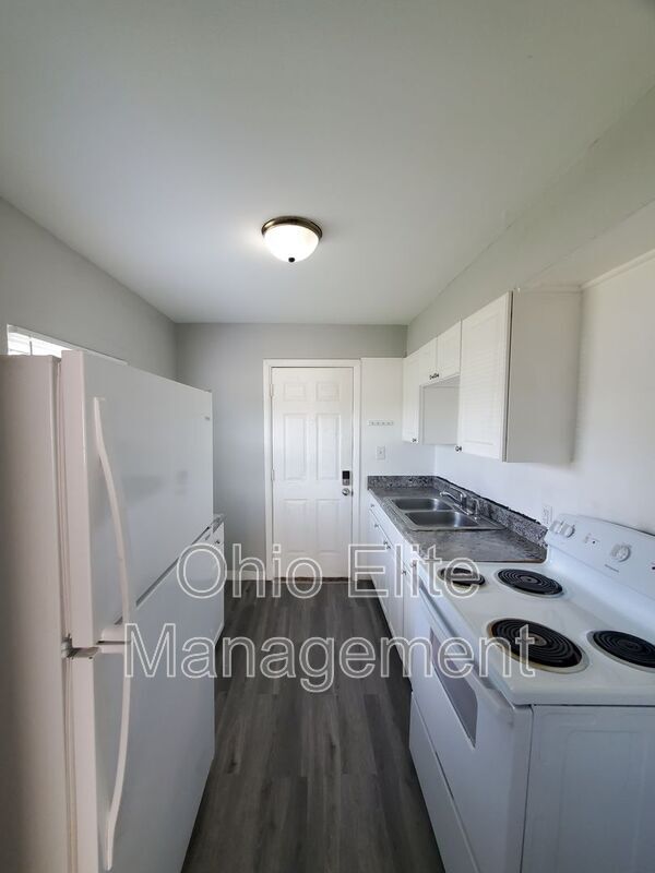 property at 2822 E 5th Ave