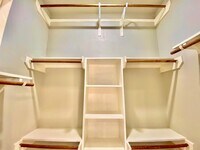 4918 Noble St photo'