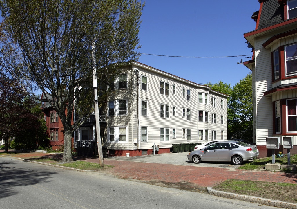 497 Cumberland Ave in Portland, ME - Building Photo