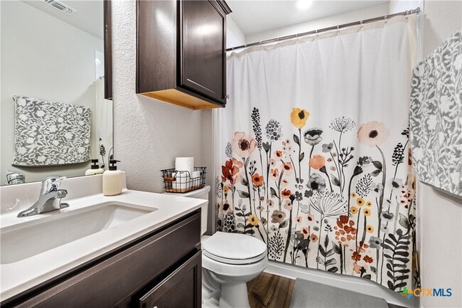 property at 2427 Elba Dr