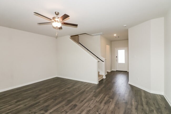 property at 424 Polly Grv Dr