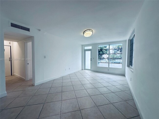 1150 Euclid Ave in Miami Beach, FL - Building Photo - Building Photo