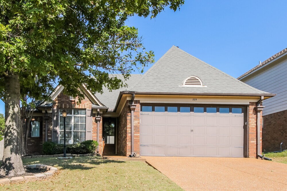 225 Birch Springs Cove in Oakland, TN - Building Photo