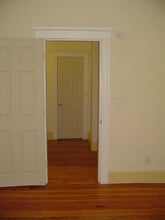 73 Cottage St, Unit 2 in Chelsea, MA - Foto de edificio - Building Photo