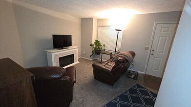 5388 Flintstone Dr in Westerville, OH - Building Photo - Building Photo