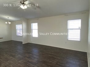 300 N 13th St in Saratoga, WY - Building Photo - Building Photo