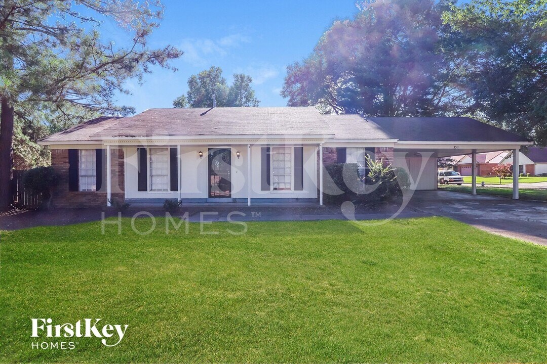 3511 Morning Light Dr in Bartlett, TN - Foto de edificio