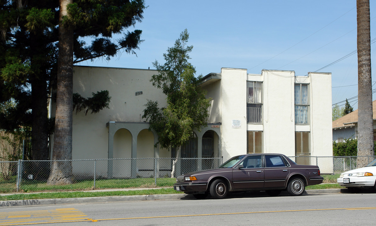 750 N G St in San Bernardino, CA - Building Photo