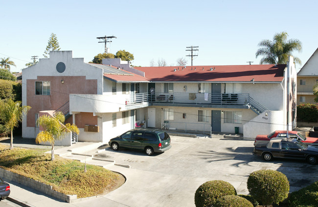 College Apartments in San Diego, CA - Building Photo - Building Photo