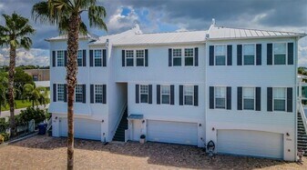 7004 Grevilla Ave S in South Pasadena, FL - Building Photo