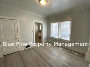 252 N Shilling Ave in Blackfoot, ID - Building Photo - Building Photo